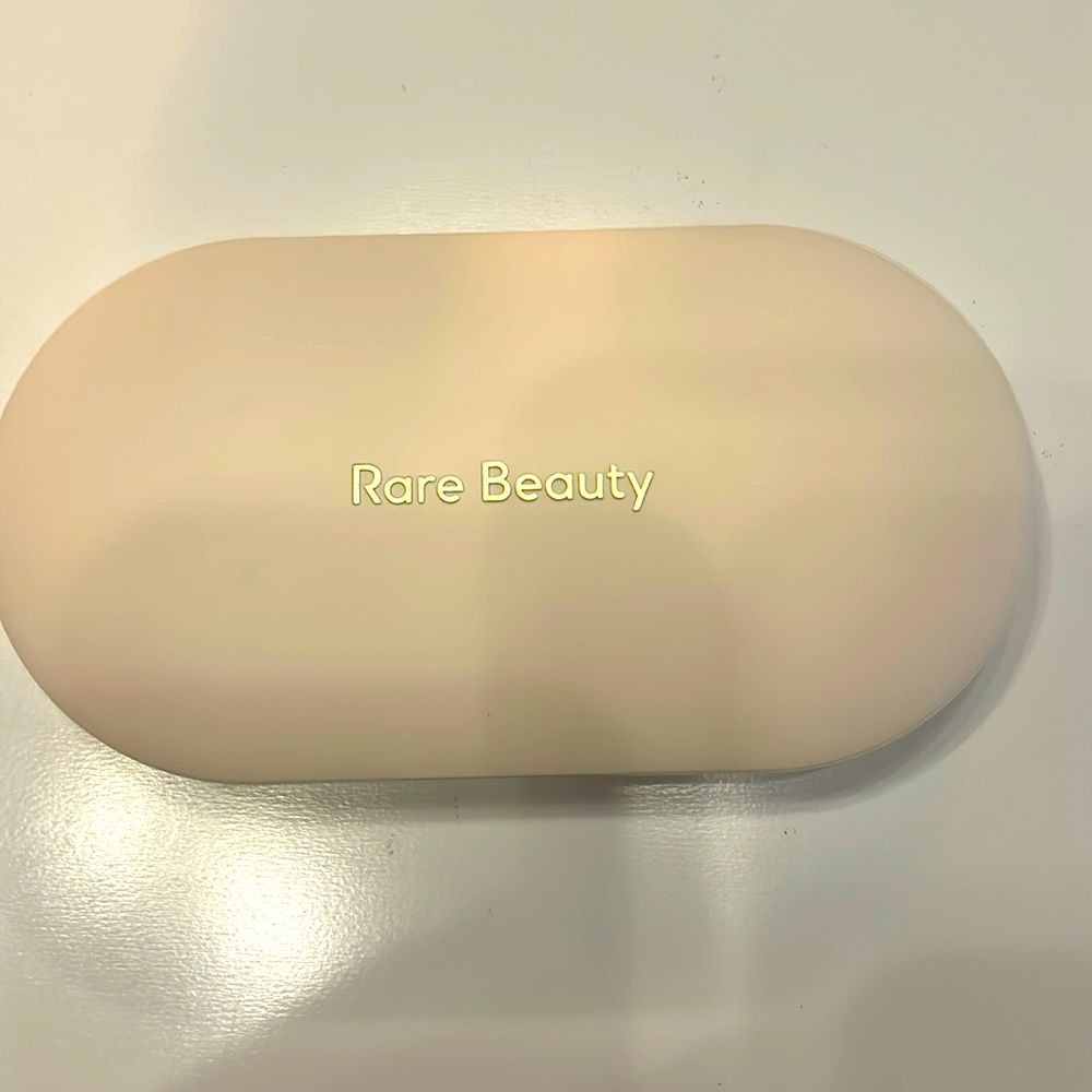 Rare beauty blotting papers and poof